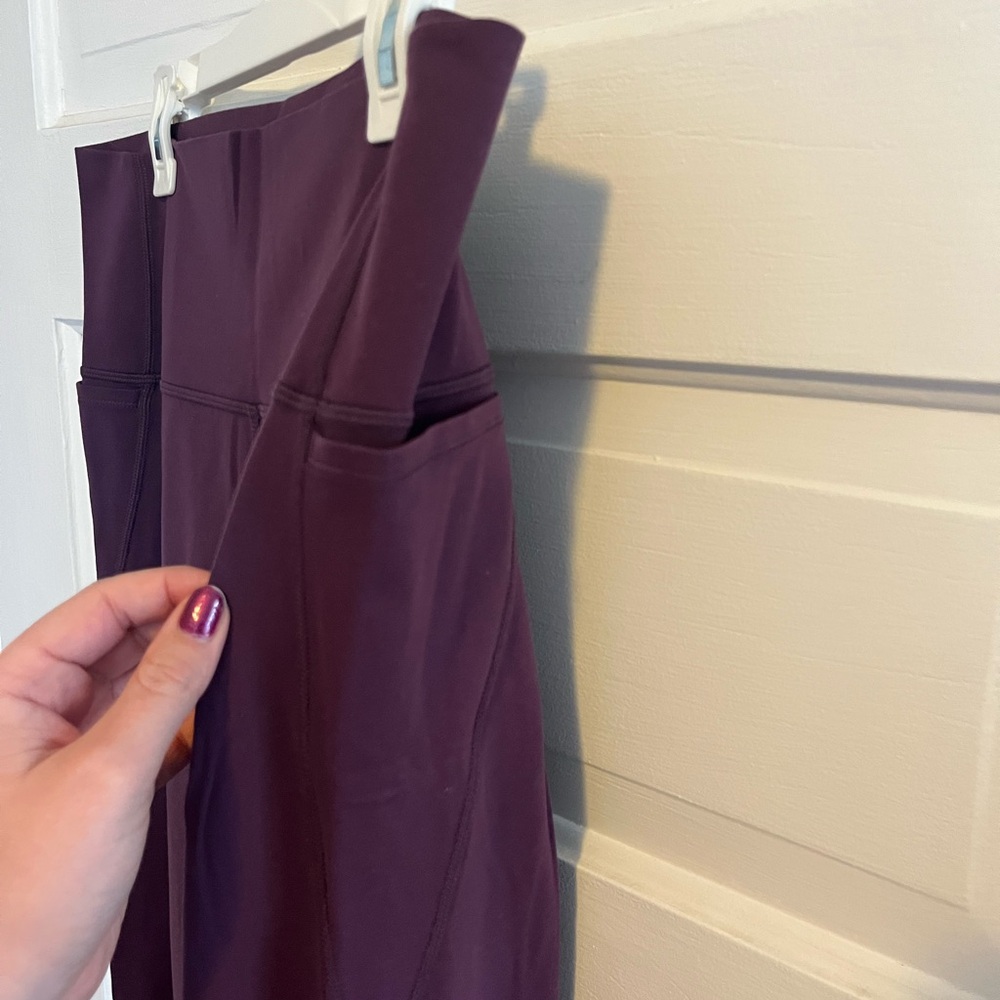 CRZ Yoga Butterluxe 28” leggings with pockets - Picture 2 of 3